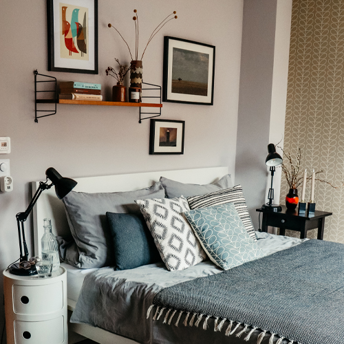 Rauszeit SPO - Ferinhaus in St. Peter-Ording - Schlafzimmer mit Doppelbett - 500x500